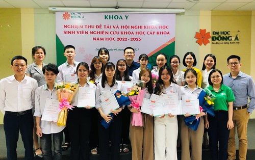 Nghiệm thu đề tài và Hội nghị khoa học - Sinh viên nghiên cứu khoa học cấp khoa năm học 2022-2023