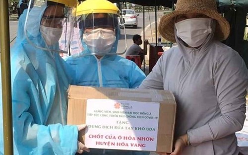 Người Thầy Đại học Đông Á góp năng lượng tích cực trong cuộc chiến chống Covid-19