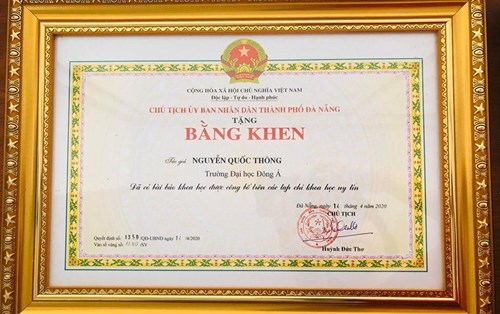 Đại học Đông Á đón nhận Bằng khen thành tích xuất sắc trong hoạt động KH&CN của Chủ tịch UBND TP Đà Nẵng