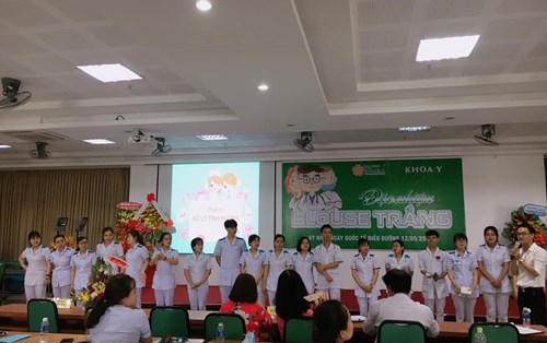 Hội thi "Đặc nhiệm Blouse trắng"