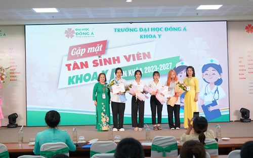 Gặp mặt Tân sinh viên Điều dưỡng khóa 